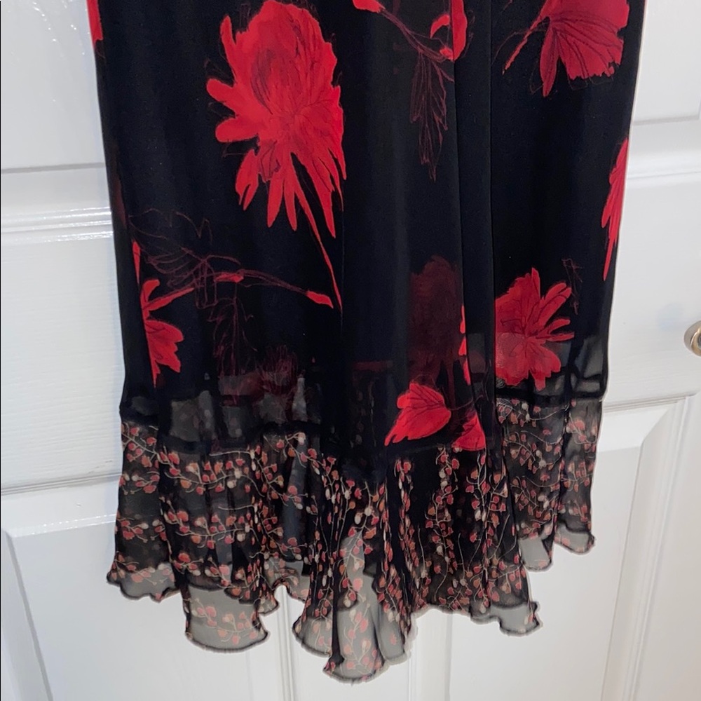 Black and Red Floral Dress - Picture 4 of 4